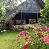 Rote Surf Resort - Lualemba Bungalows, khách sạn ở Nembrala