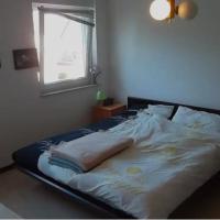 Düsseldorf - separates, privates Zimmer, hotel em Hassels, Dusseldorf