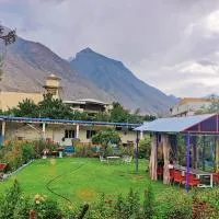 Madina Hotel 2, ξενοδοχείο σε Γκιλγκίτ