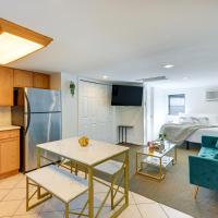 Long Island Studio Vacation Rental 4 Mi to Beach, hotel dekat Bandara Long Island MacArthur - ISP, Sayville