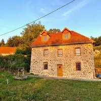 Les Maisons du Bonheur & Balnéo, hotel u gradu 'Croze'