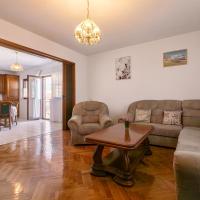 Apartman Dugeč, hotel em Kastel Stari, Kaštela