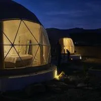 Jabal shams domes, hotel v mestu Sa‘ab Banī Khamīs