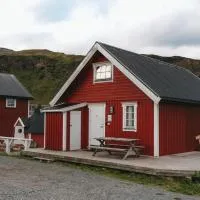Fishingland Sarnes Rorbuer, hotel u gradu Indre Baklia