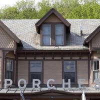 The Porches Inn at Mass MoCA, hotel in North Adams