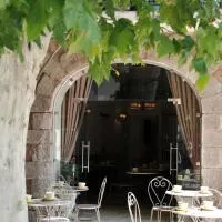 Logis Hôtel la Vallée de l'Arc, hotel sa Trets