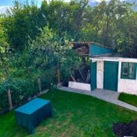DendroBak GuestHouse, готель у місті Степанаван