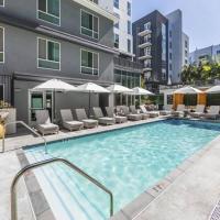 DTLA Luxury Condo with Pool, Gym, Work Pods & Conference Room