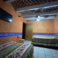 Posada Siete Nogales Tecozautla alojamiento con baño compartido, hotel en Tecozautla