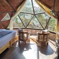 Glamping Town, hotel a Otinapa