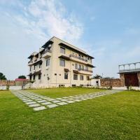 New Royal Orbit Hotel and Restaurant, hotel near Maharana Pratap Airport - UDR, Dabok