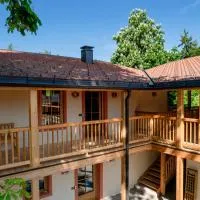 Haus Himmelfahrt: Soprabolzano şehrinde bir otel