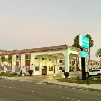Viesnīca Casa Blanca Hotel - Cypress, Buena Park pilsētā Saipresa