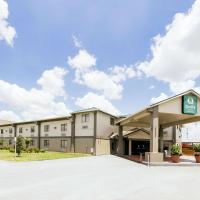 Quality Suites Houston Hobby Airport, viešbutis Hiustone, netoliese – William P. Hobby oro uostas - HOU