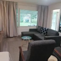 Majoituspalvelu Nurmi Apartment Peipontie 3 B, hotel din Raahe