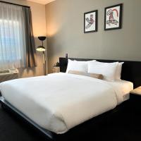 Edgewater Hotel, hotel vo Whitehorse