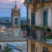 Casa tipica siciliana patronale home BedandBreakfast TreMetriSoprailCielo Camere con vista, colazione interna in terrazzo panoramico