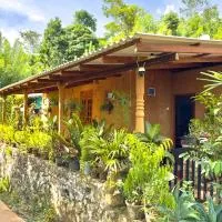 Kasun Hotel، فندق في Koslanda