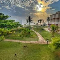 فندق حدائق فرسان الفندقية, hotell i Ḩumr