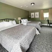 The Trail Inn - Melita, Manitoba - HWY 83, HWY 3, hotel v mestu Melita