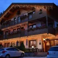 Garní Ladinia, hotel u gradu 'Pescul'