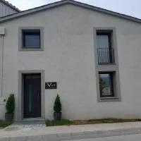 Apartaments Vall del Corb 1 Garrotxa, готель у місті San Miguel del Corp