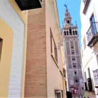 ¡EN FRENTE DE LA GIRALDA-CATEDRAL!