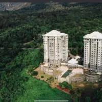 Santubong Suites Lower Level, viešbutis mieste Kučingas