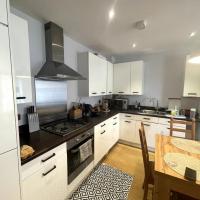 Lovely 2BD Flat with Roof Terrace - Herne Hill!, hotel di Herne Hill, London