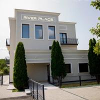 RIVER PLACE, hotel v mestu Piteşti