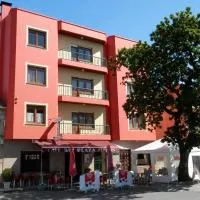 Pensión Plaza, ξενοδοχείο σε Quintáns
