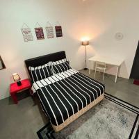 Immense Studio EmpireDamansara/WiFi/Netflix, hotel in Damansara Perdana, Petaling Jaya