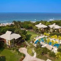 Indura Beach & Golf Resort Curio Collection By Hilton, ξενοδοχείο σε Tela