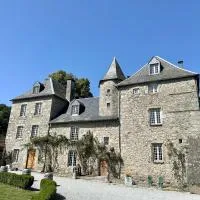 Château de la Borde à Ussel, centre-ville, proche autoroute A89, CLIMATISATION, hotel v destinaci Ussel