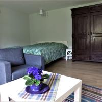 Cozy apartment near the airport, hotell piirkonnas Beberbeki, Riia