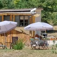 Petit studio dans la prairie, Hotel in Saint-Auban