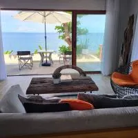 Royal 1 Beachfront- Optional Jacuzzi, hotel di San Juan