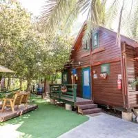 family cabin, hotel em Menaẖemya