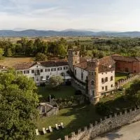 Castello di Buttrio, מלון בButtrio