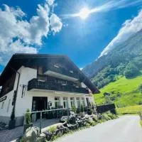 Sternen B&B & Ristorante, hotel v destinaci Elm