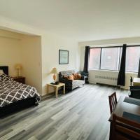 Stylish Montreal Apartment: Comfortable Stay in the Golden Square Mile