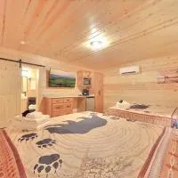 Retreat on the Lake, hotel sa Hiawassee