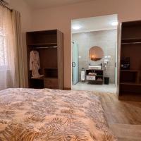 2 bedroom apartement in the center of cairo, hotel u četvrti 'Garden City' u Kairu