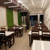 Hotel Satyam, хотел в Jaigaon