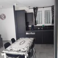 appartement T2 neuf et design, hotell i Pérignat-lès-Sarliève