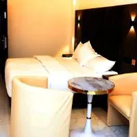 Texas Royal Hotel, hotel i Pokuase