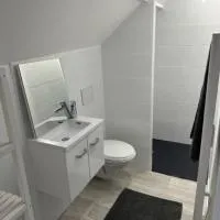 appartement centre ville LILLEBONNE 2eme etage, hotel en Lillebonne