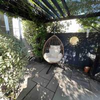 Private garden oasis in central Bristol