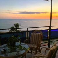 ¡Precioso ático frente al mar!، فندق في Les Bovetes Beach، دينيا