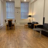 City Centre 3 bedrooms apartment with parking